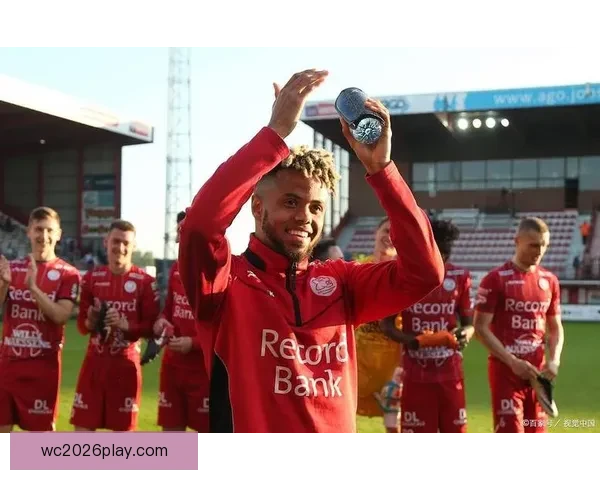 特温特2比1逆袭阿贾克斯 范罗伊泽鲁基进球锁定胜局 特温特2比1逆袭阿贾克斯 范罗伊泽鲁基进球锁定胜局